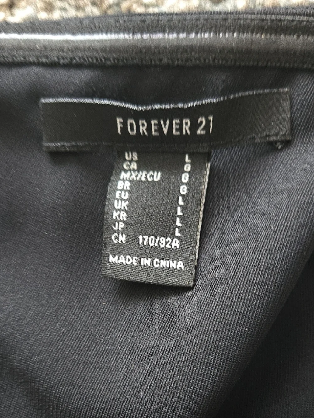 Forever 21 Black Women's Top with Branded Neck Tag - Picture 5 of 6